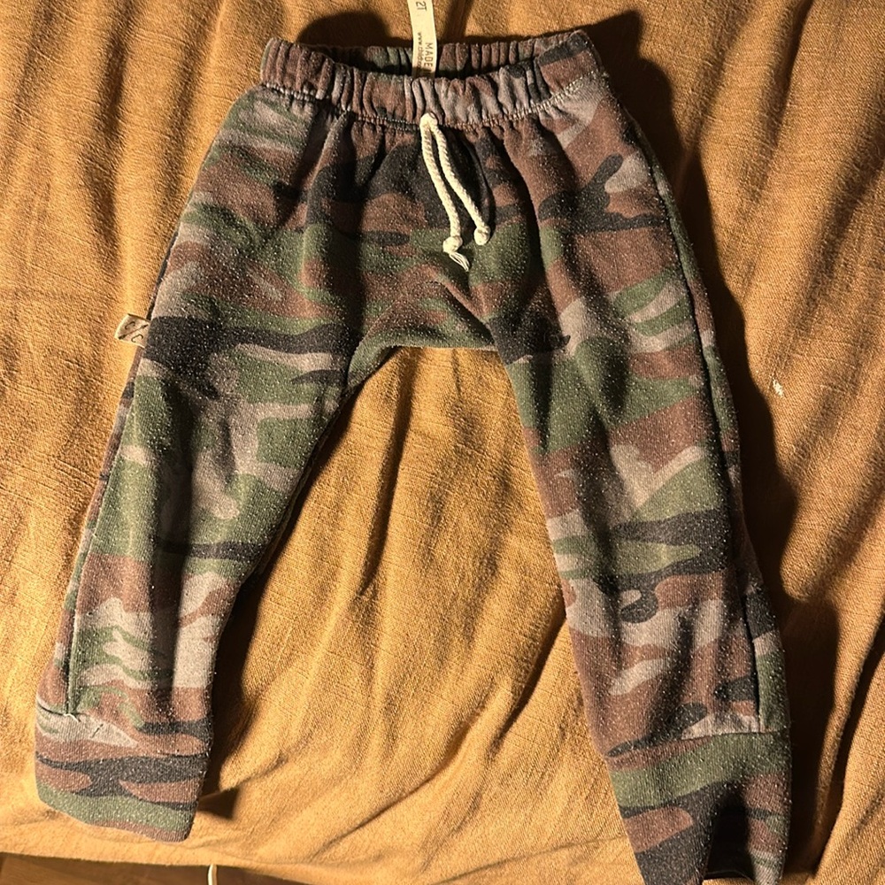 Childhoods camo jogger